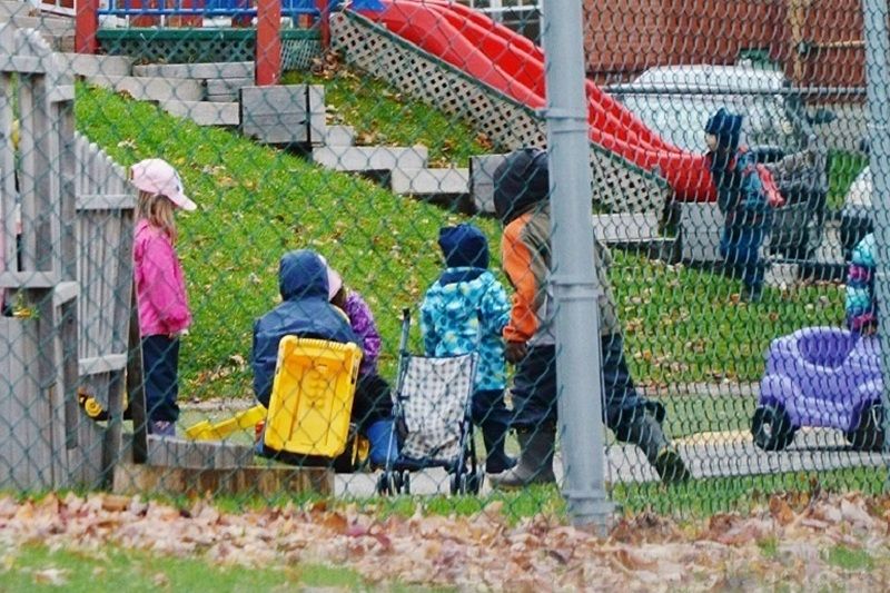 Les travailleuses des CPE de l’Estrie se dotent d’une banque de grève de cinq jours